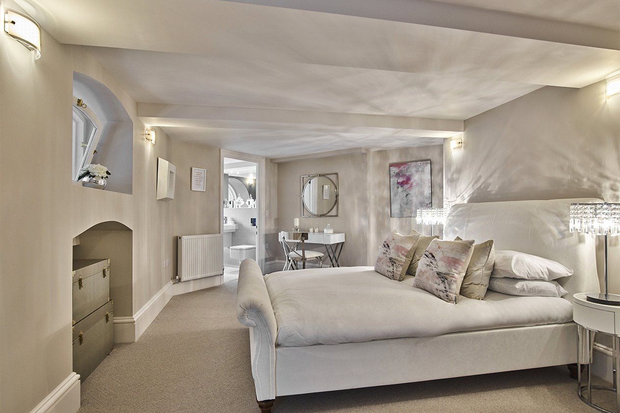 Apartment 4-13 King Edward VII Wing The General Guinea Street Bristol BS1  