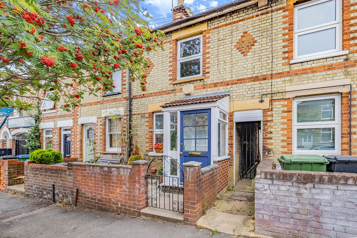 2 bed terraced house for sale in Estcourt Road, Watford, Hertfordshire