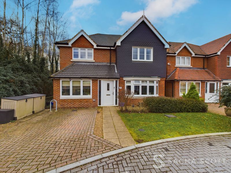 4 bed detached house for sale in Rona Maclean Close, Epsom KT19 Zoopla