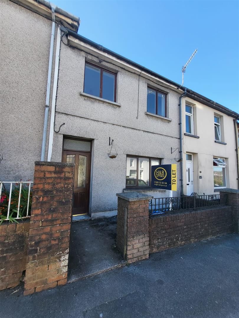 3 bed property to rent in Arfryn Terrace, Twynyrodyn, Merthyr Tydfil
