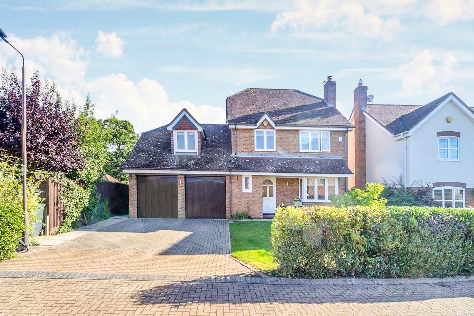 4 bed detached house for sale in Brockwell, Oakley, Bedford