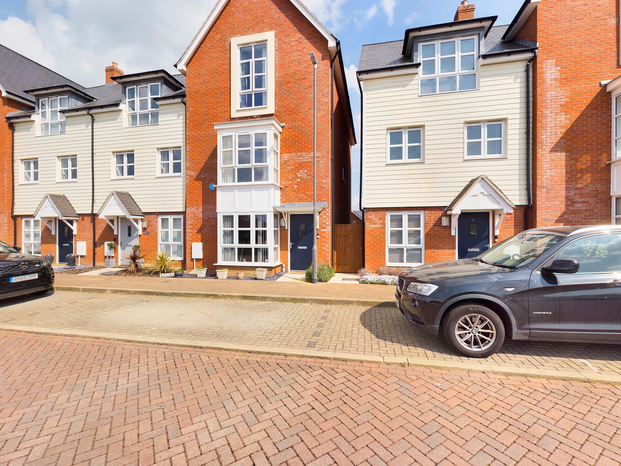 4 bed town house for sale in Provis Wharf, Broughton, Aylesbury HP20 Zoopla