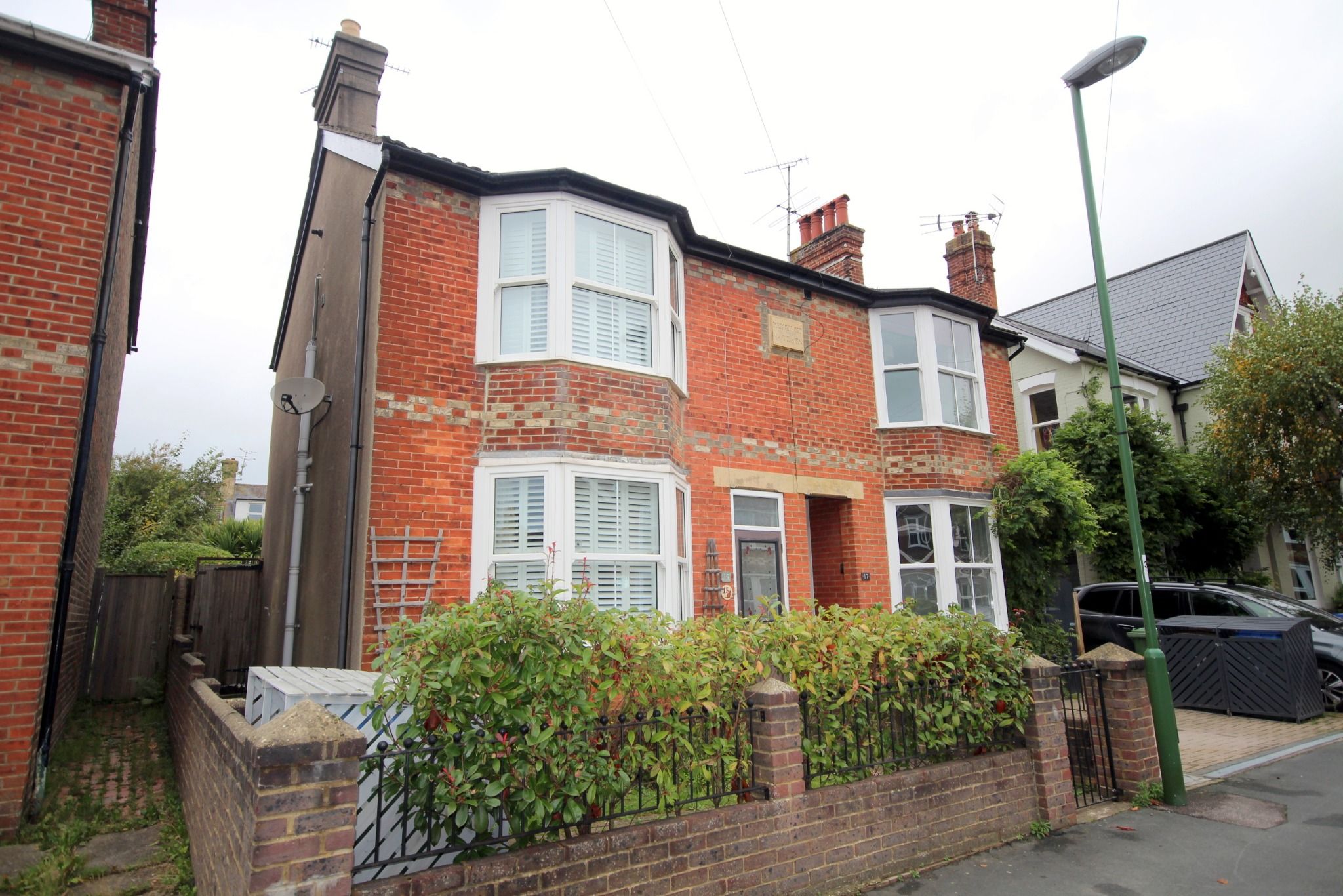 3 bed semidetached house for sale in Clarence Road, Horsham RH13 Zoopla