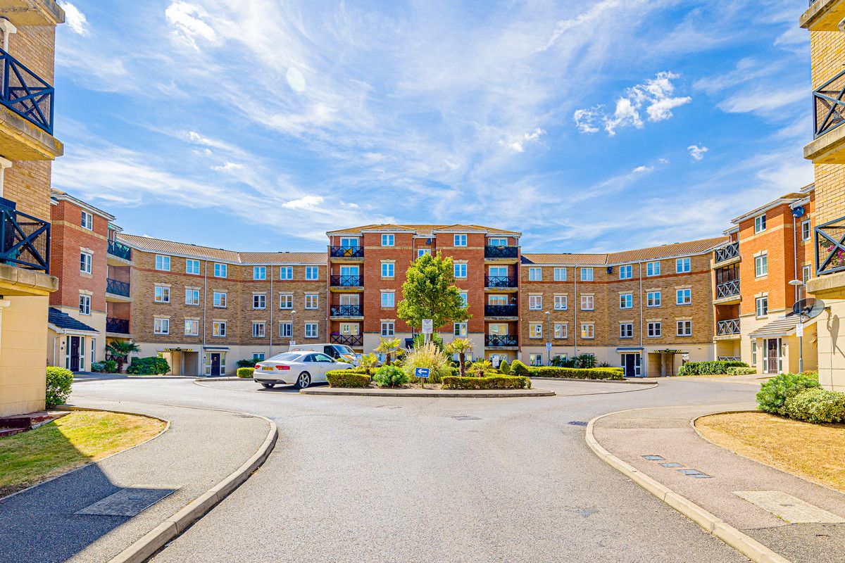 2 bed flat for sale in Retort Close, SouthendOnSea SS1 Zoopla