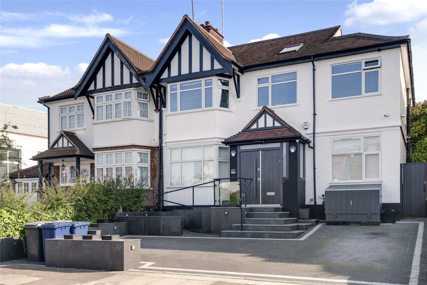 Monkville Avenue, London NW11  