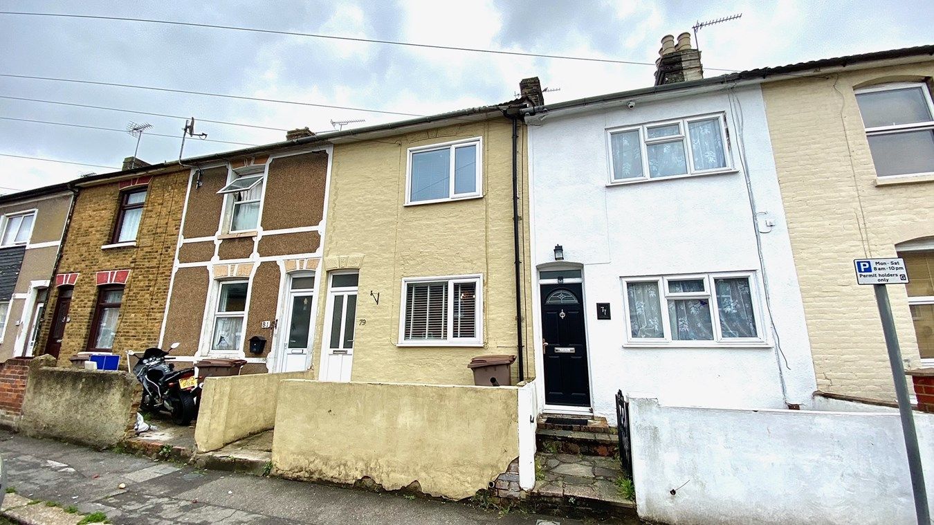 2 bed terraced house for sale in King Street, Gillingham ME7 Zoopla