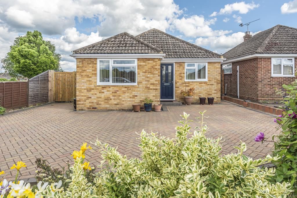 3 bed detached bungalow for sale in Basingstoke, Hampshire RG22 Zoopla