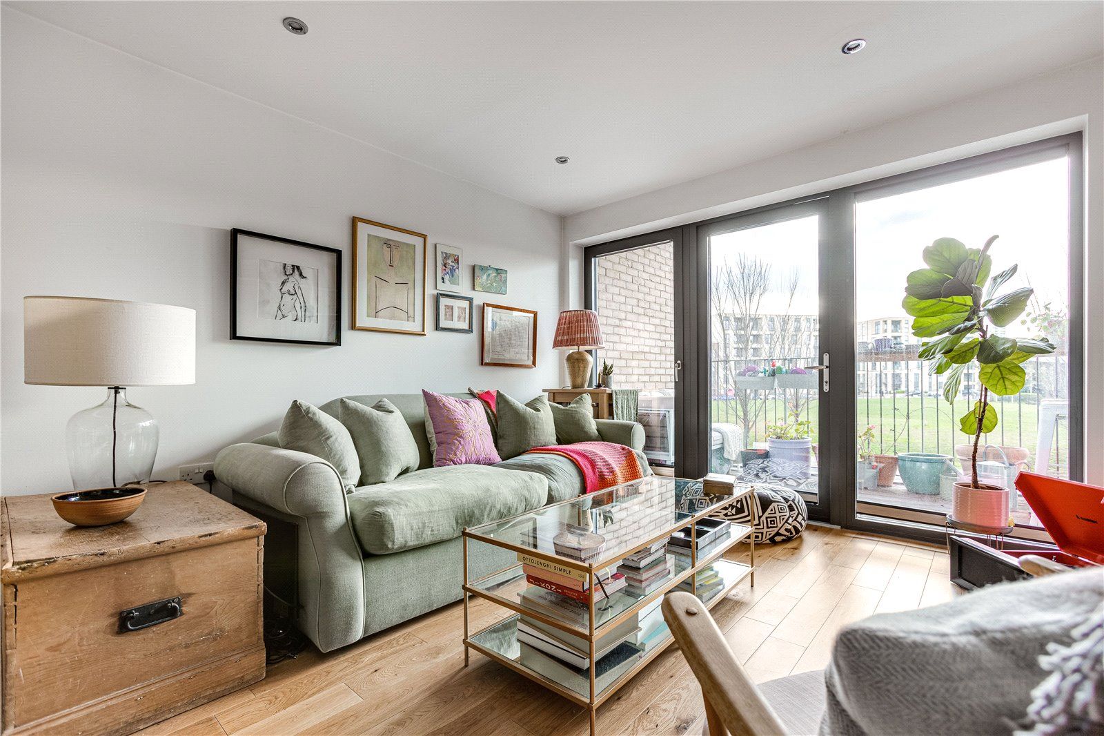 1 bed flat to rent in Treherne Court, Eythorne Road, London SW9 Zoopla