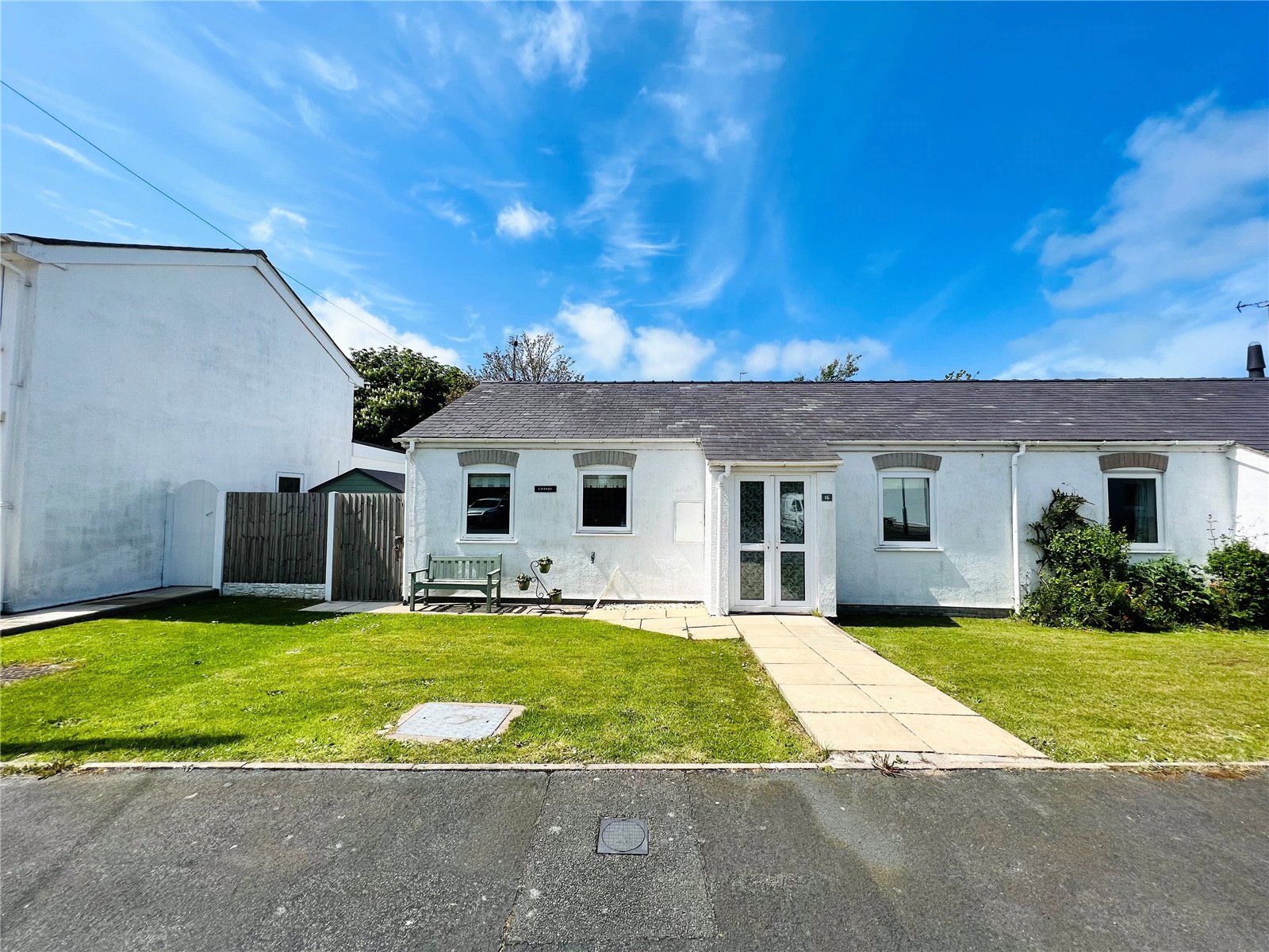 2 bed bungalow for sale in Llwyn Gwalch Estate, Morfa Nefyn, Pwllheli, Gwynedd LL53 Zoopla