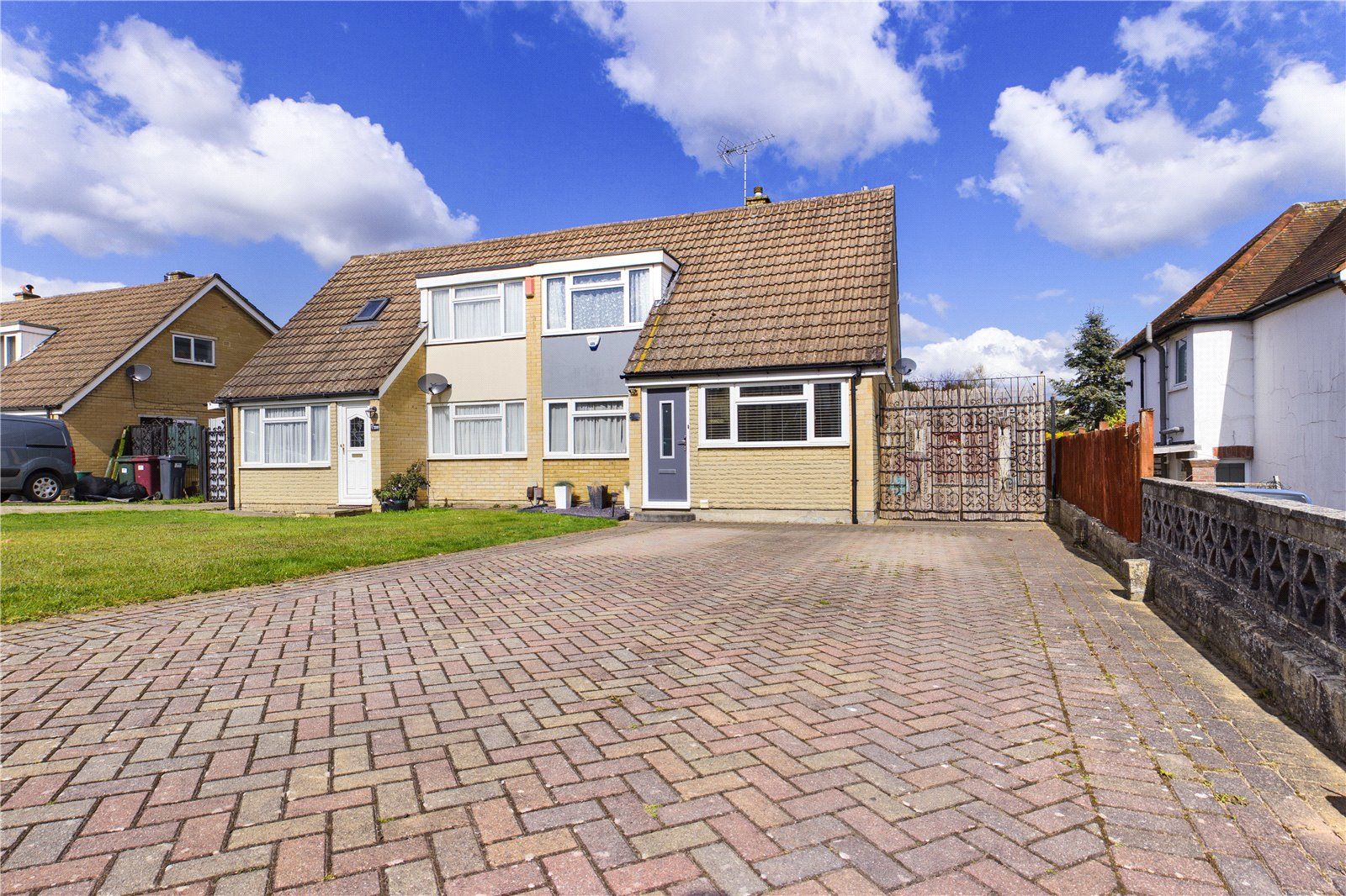2 bed semidetached house for sale in Norcot Road, Tilehurst, Reading