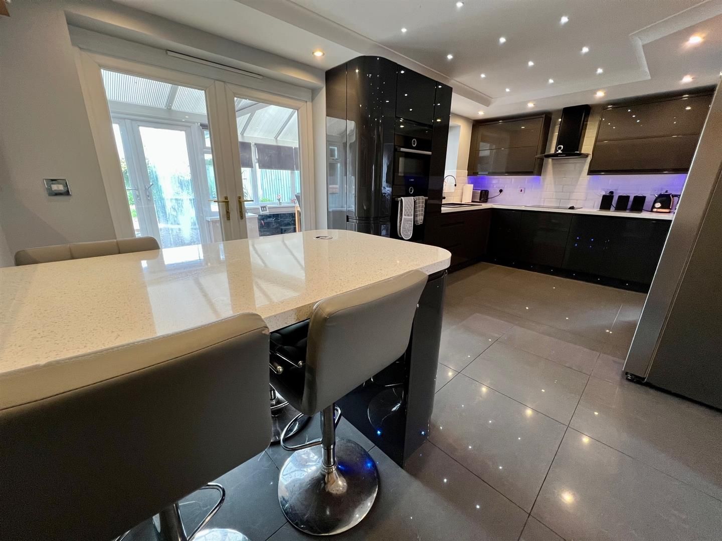 3 bed detached house for sale in Pant Bryn Isaf, Llwynhendy, Llanelli SA14 Zoopla