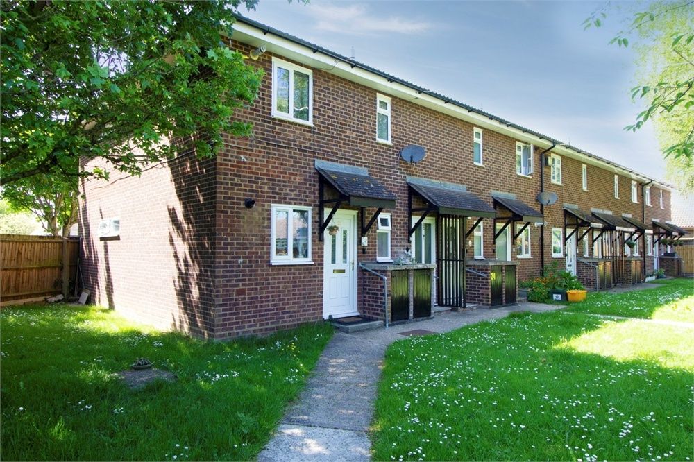 Pine Close, Wickford, Essex SS12  