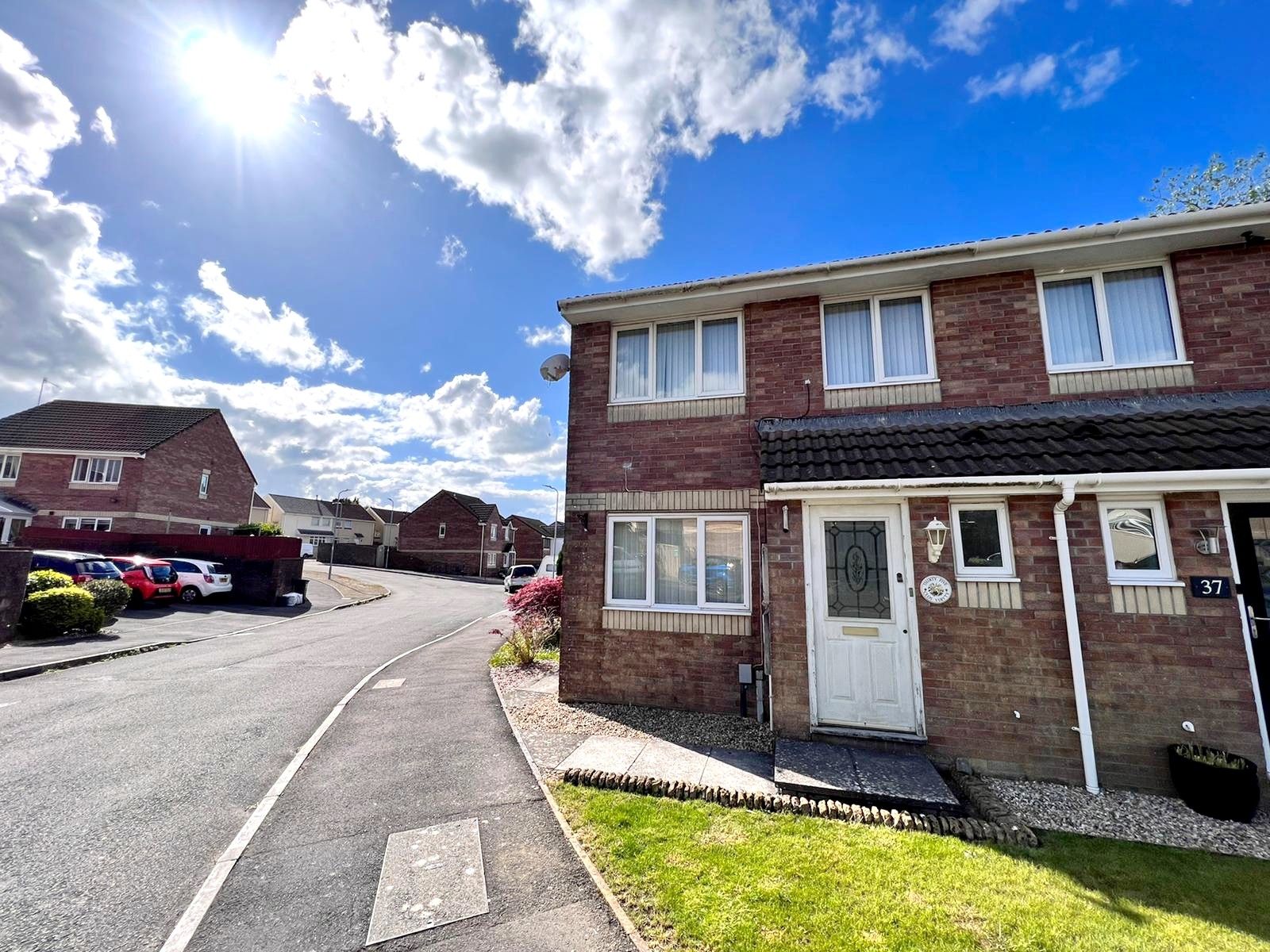 3 bed semidetached house for sale in Clos Ysbyty, Cimla, Neath, Neath