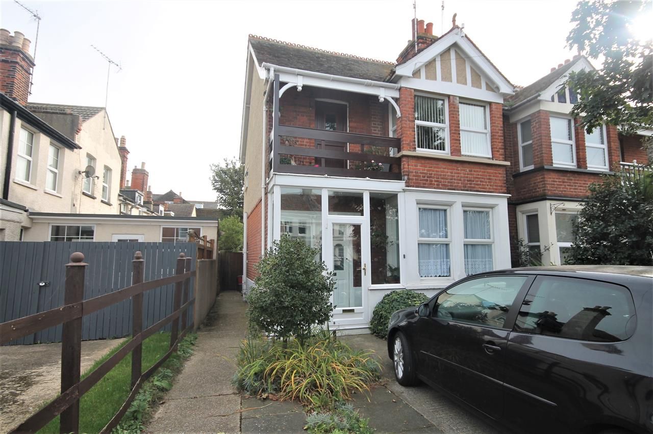 1 bed flat for sale in Ellis Road, ClactonOnSea CO15 Zoopla