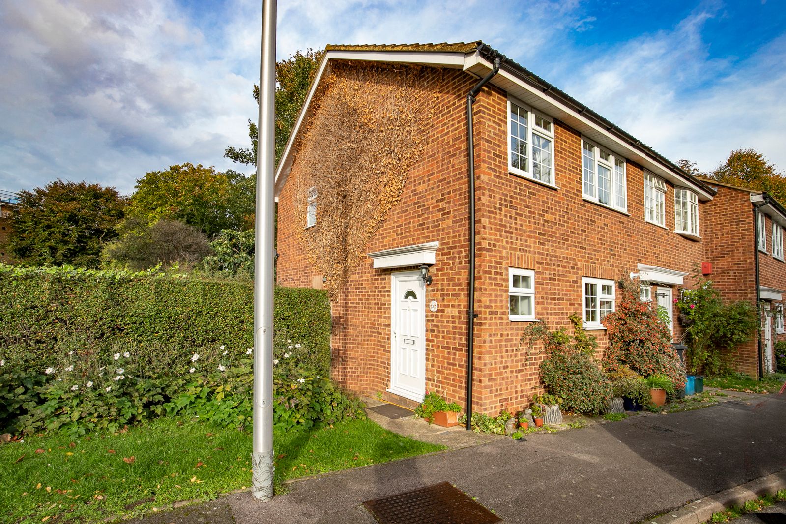 2 bed end terrace house for sale in Jacklin Green, Woodford Green IG8 Zoopla