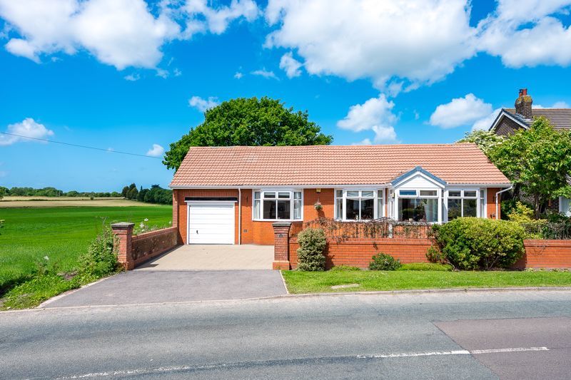 3 bed detached bungalow for sale in Old Pepper Lane, Standish, Wigan