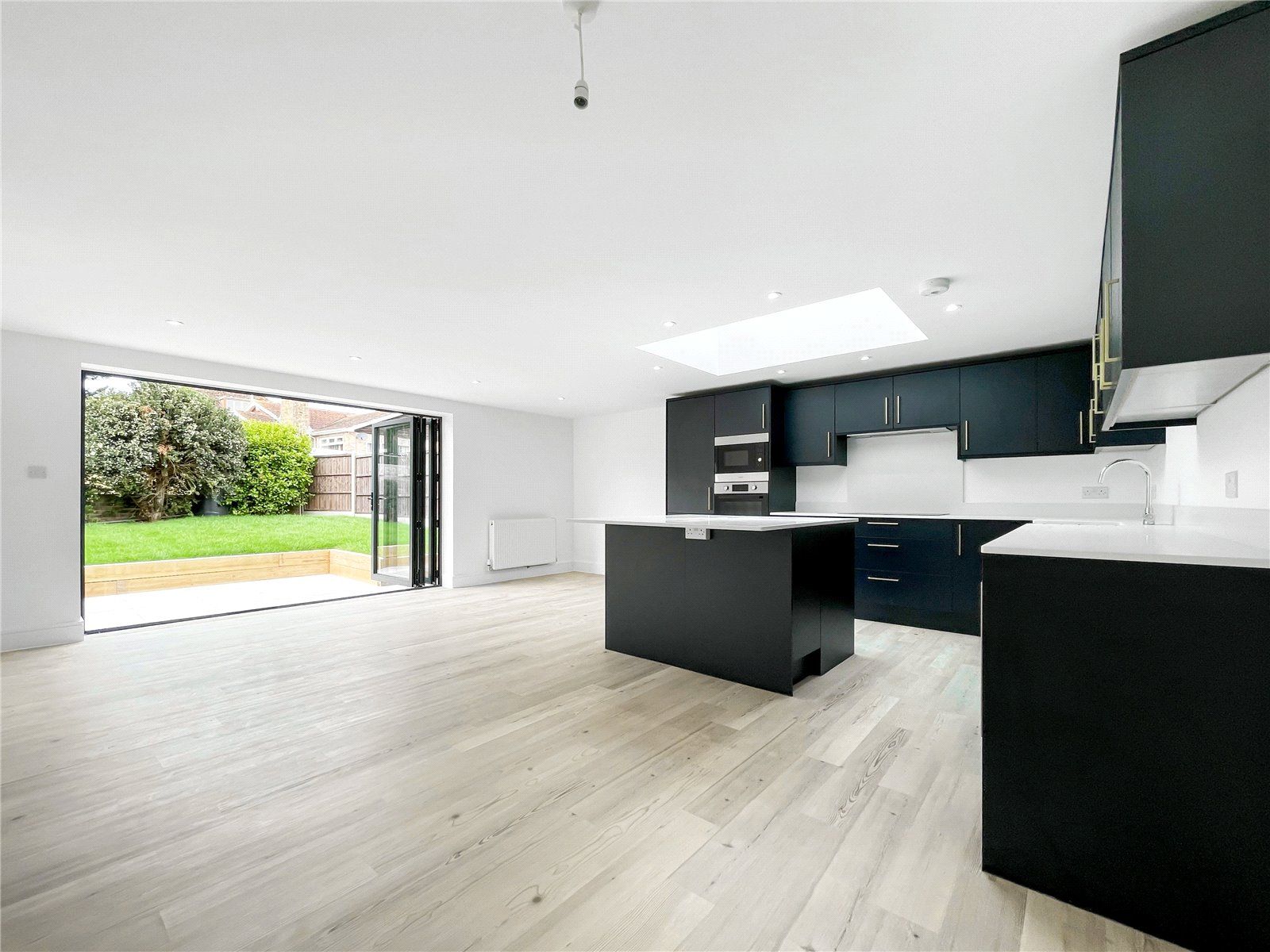 3 bed semidetached house for sale in Keycol Hill, Bobbing