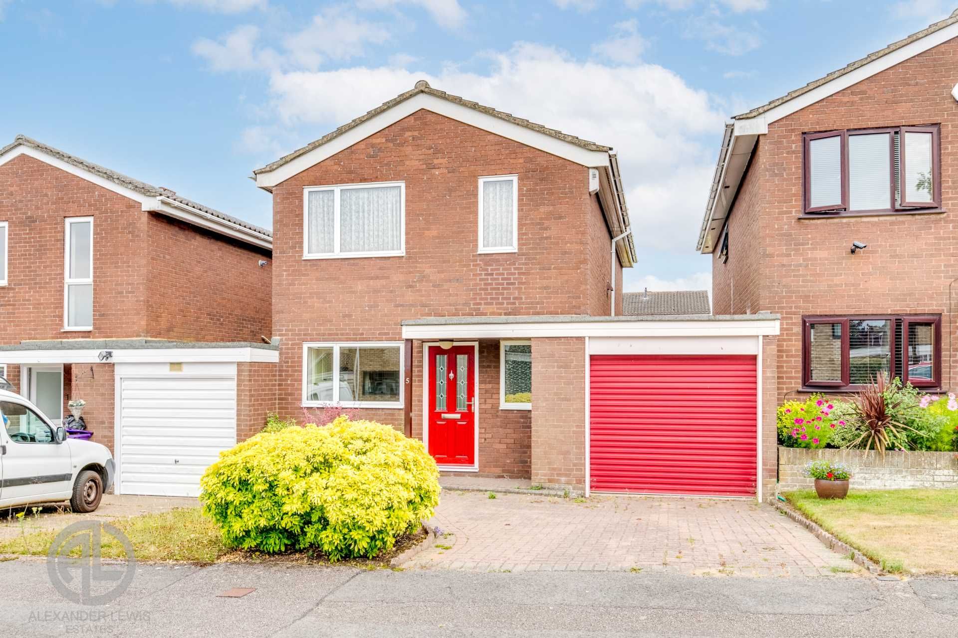 3 bed linkdetached house for sale in Blackmore, Letchworth Garden City