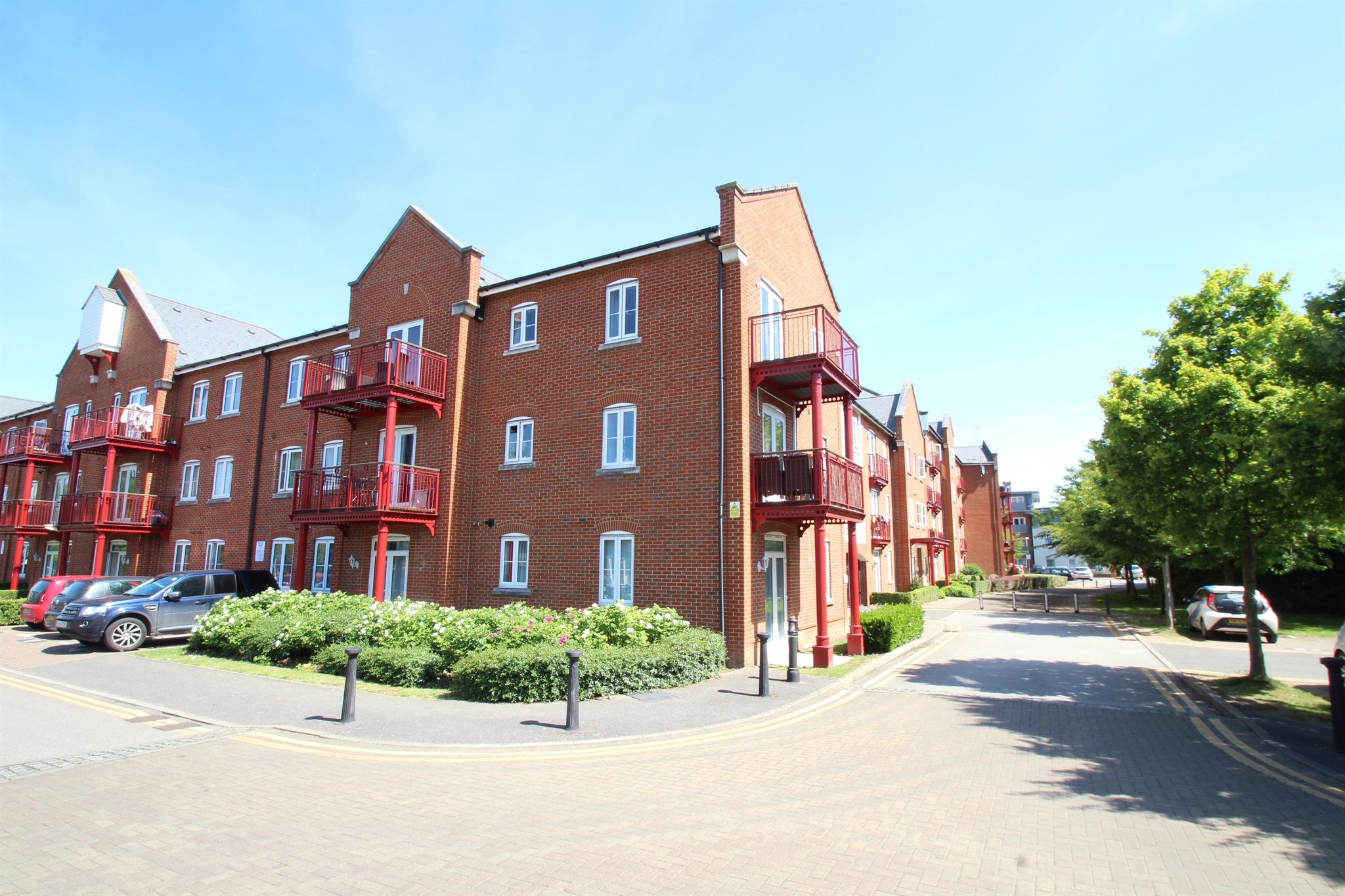 2 bed flat for sale in Coxhill Way, Aylesbury HP21 Zoopla