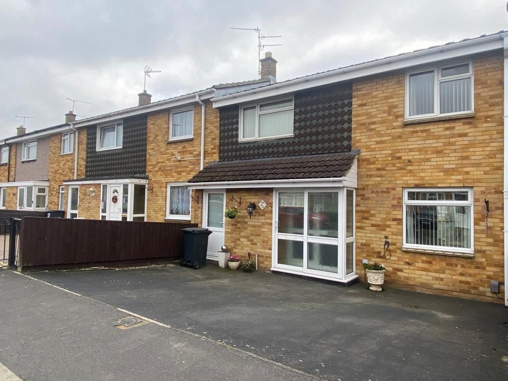 3 bed terraced house for sale in Bolingbroke Road, Swindon SN2 Zoopla