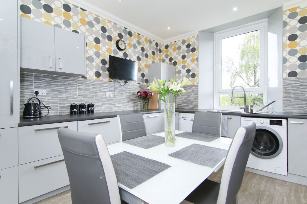 102 2F2 Raeburn Place, Edinburgh EH4  