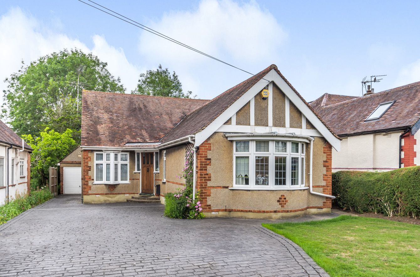 5 bed detached house for sale in Ladbrooke Drive, Potters Bar