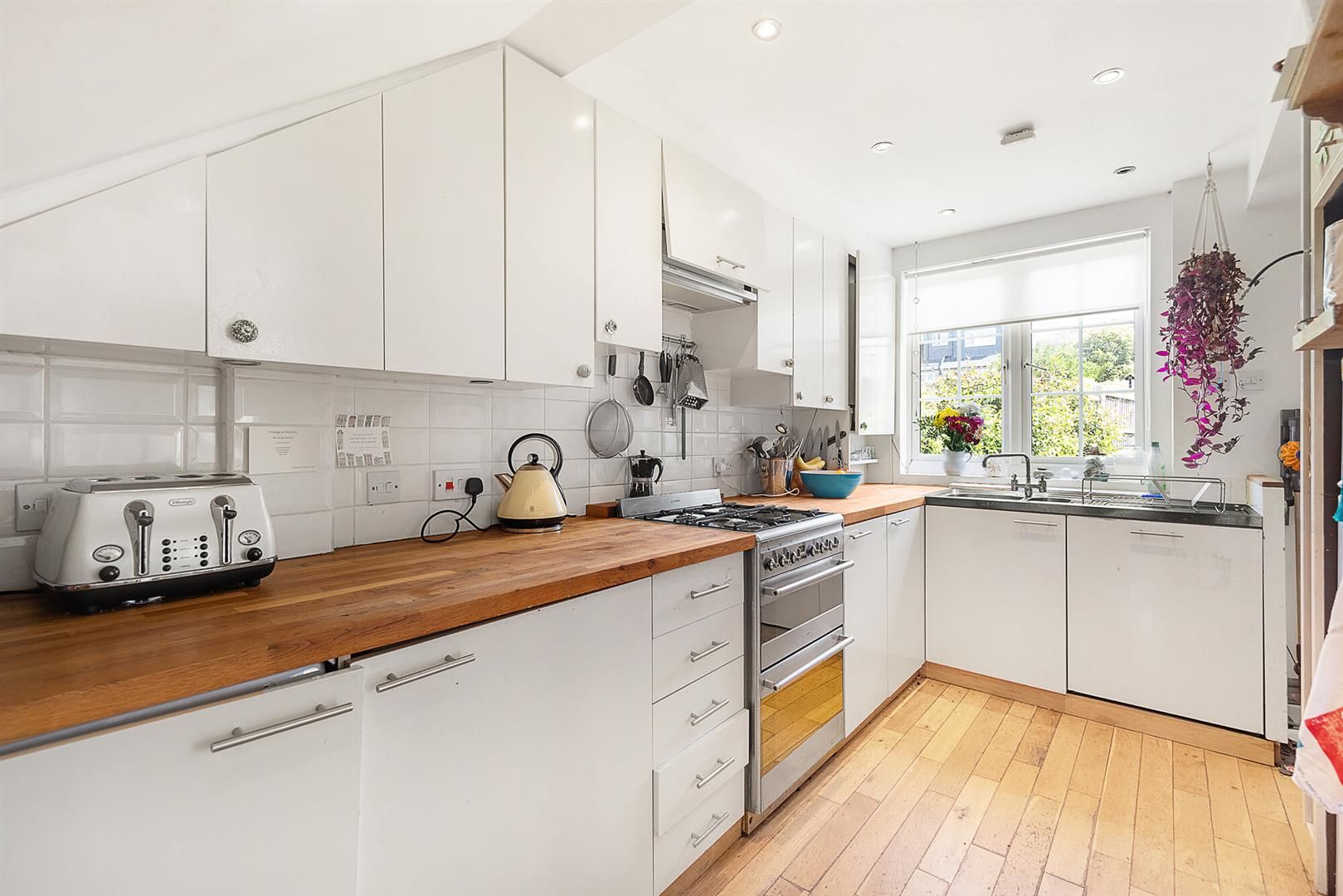 4 bed property to rent in Headington Road, Earlsfield, London SW18 Zoopla