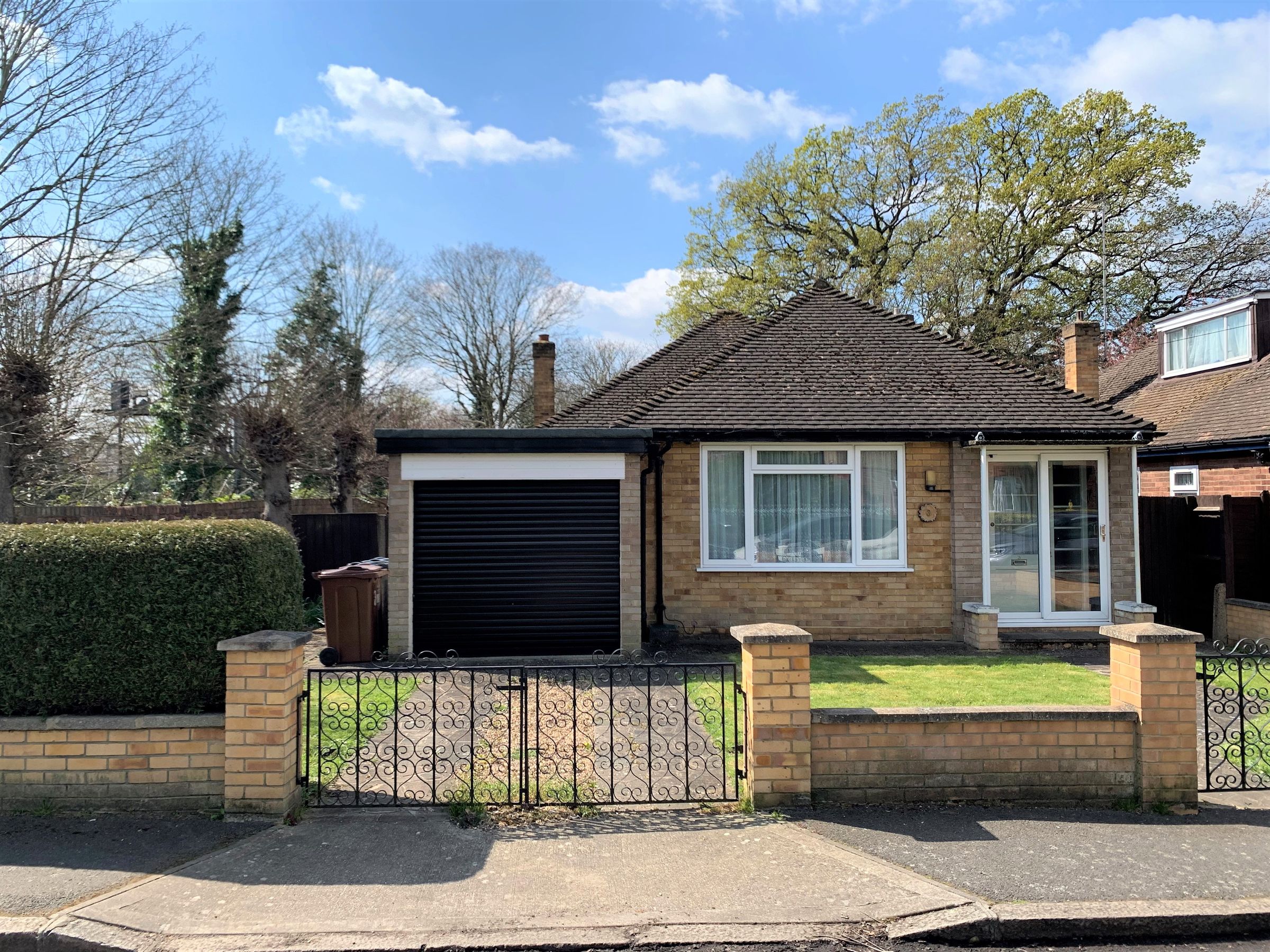 The Avenue, Hounslow, Middlesex TW3  