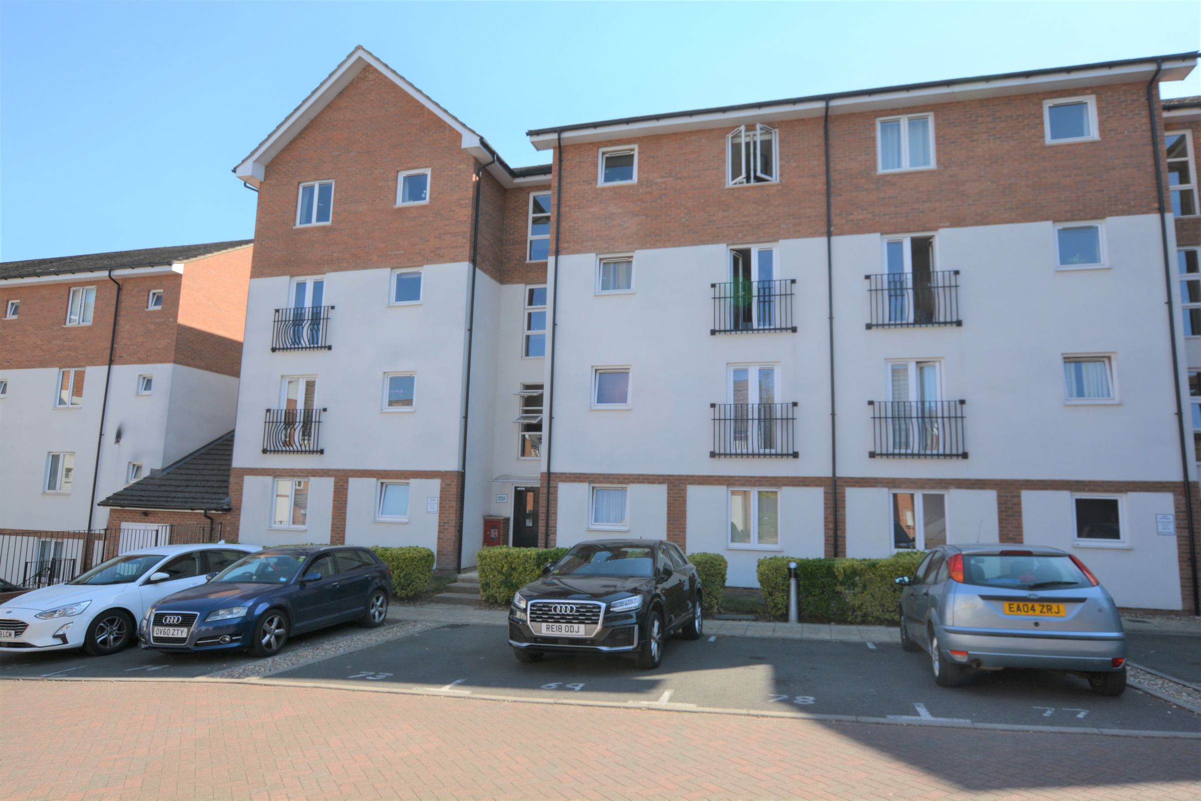 2 bed flat to rent in Crosby Gardens, Uxbridge UB8 Zoopla