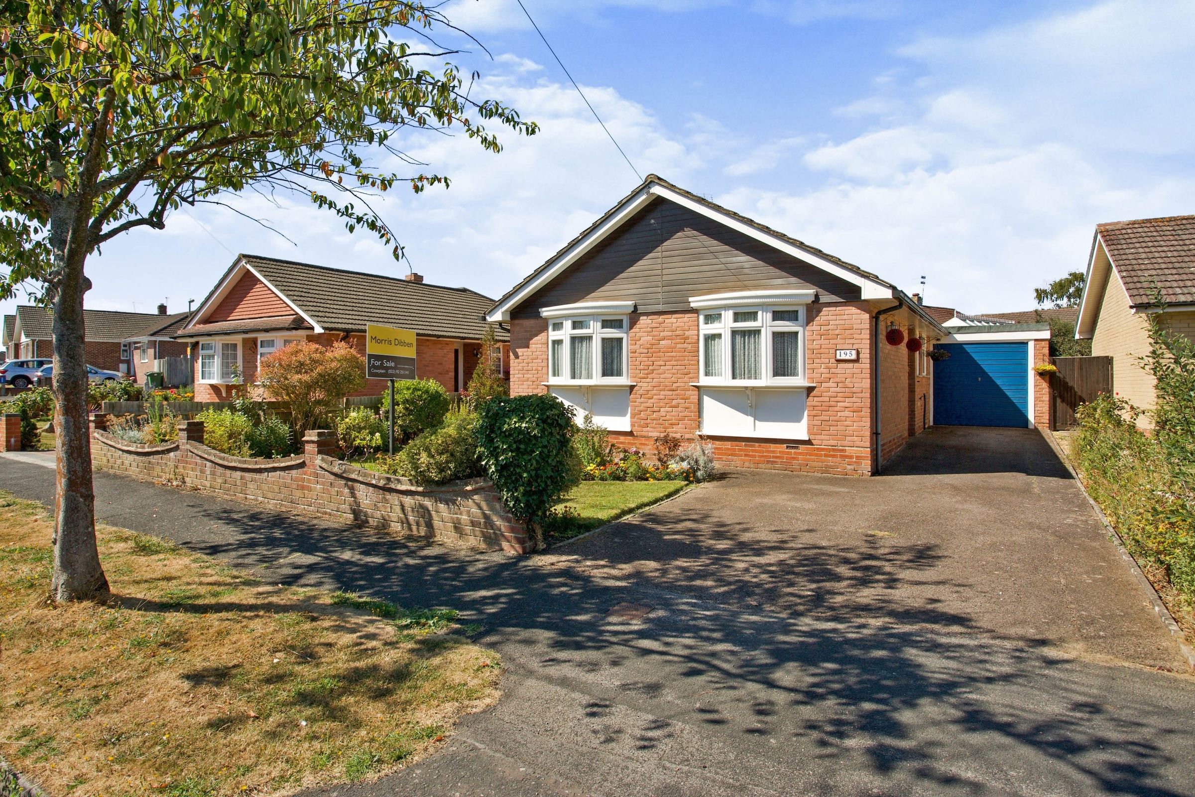 4 bed bungalow for sale in Greenfield Crescent, Waterlooville PO8 Zoopla