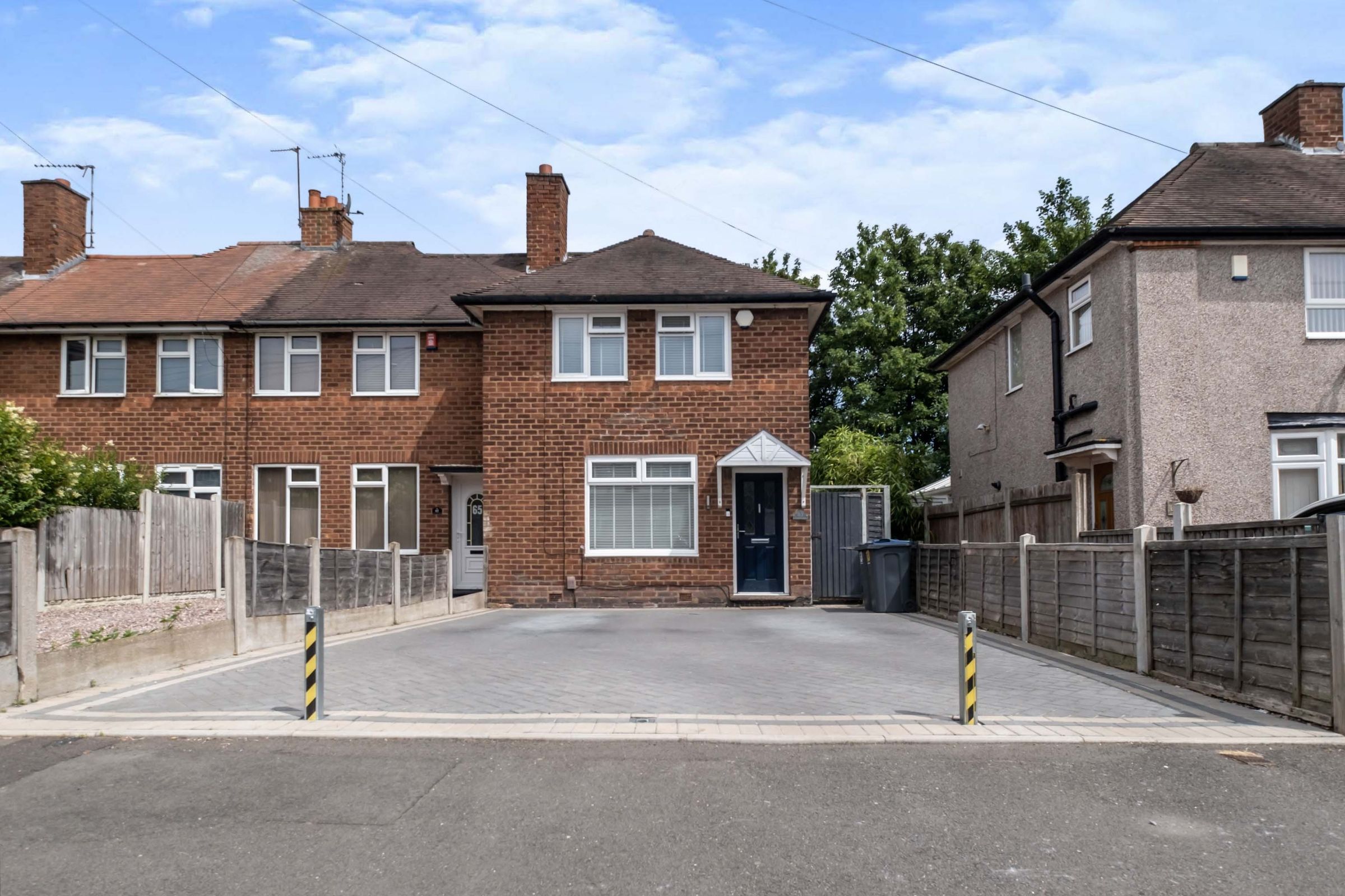 2 bed end terrace house for sale in Humberstone Road, Birmingham B24