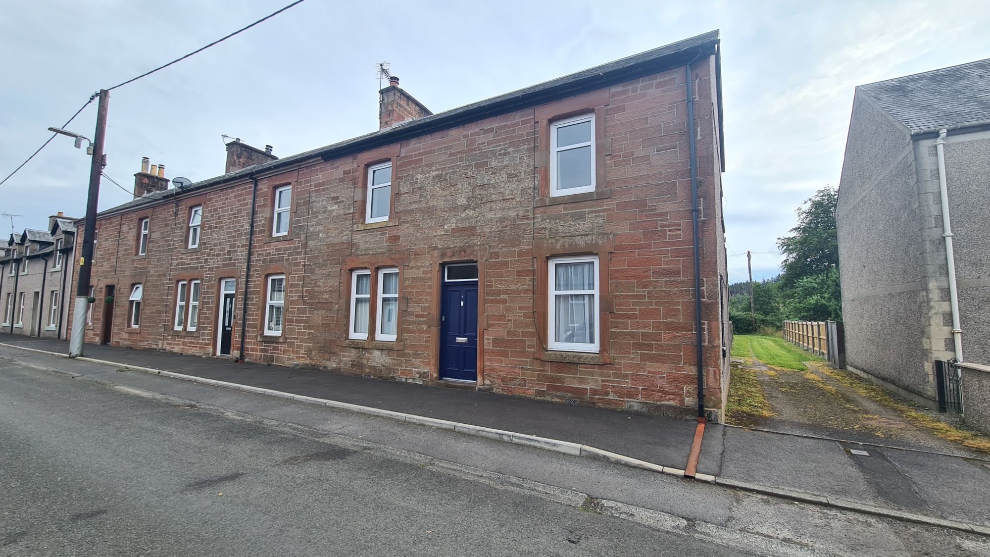 3 bed end terrace house for sale in Langholm Street, Newcastleton TD9