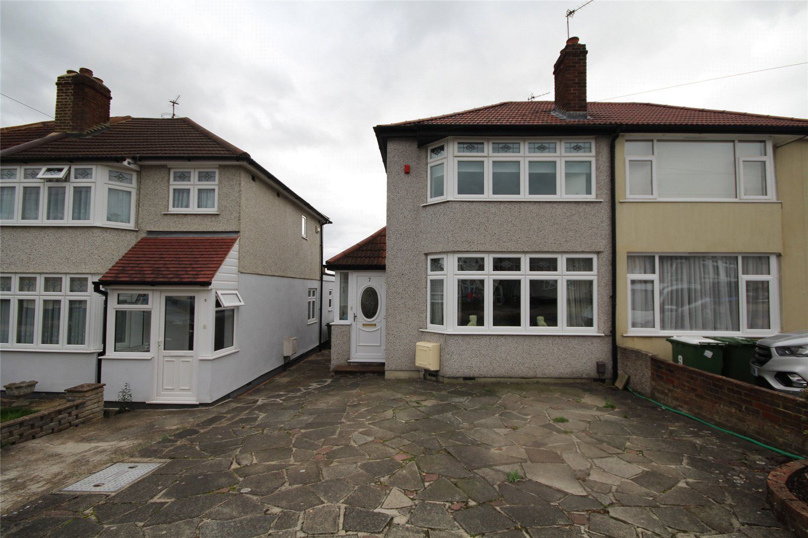 2 bed semidetached house for sale in Wendover Way, South Welling, Kent
