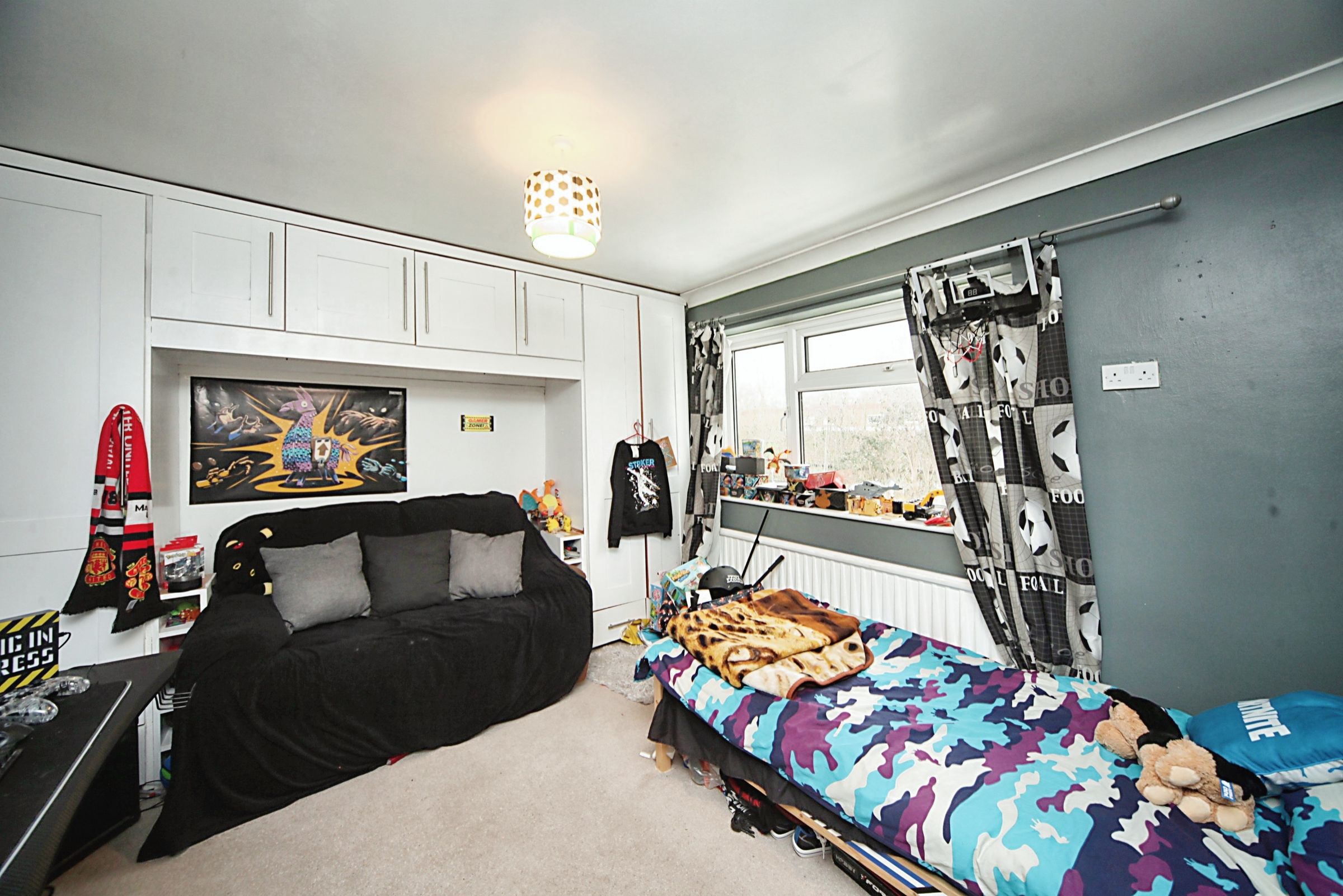 3 bed end terrace house for sale in French Weir Avenue, Taunton TA1