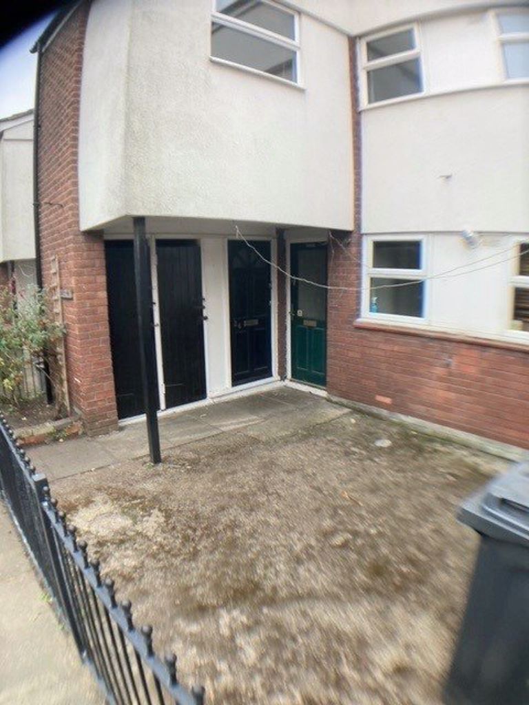 2 bed flat to rent in Murat Grove, Waterloo, Liverpool L22 Zoopla