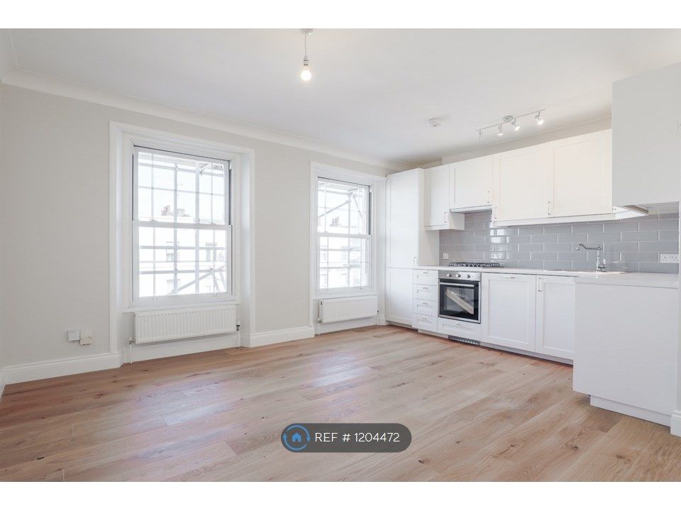 4 bed flat to rent in New Cross Road, London SE14 Zoopla
