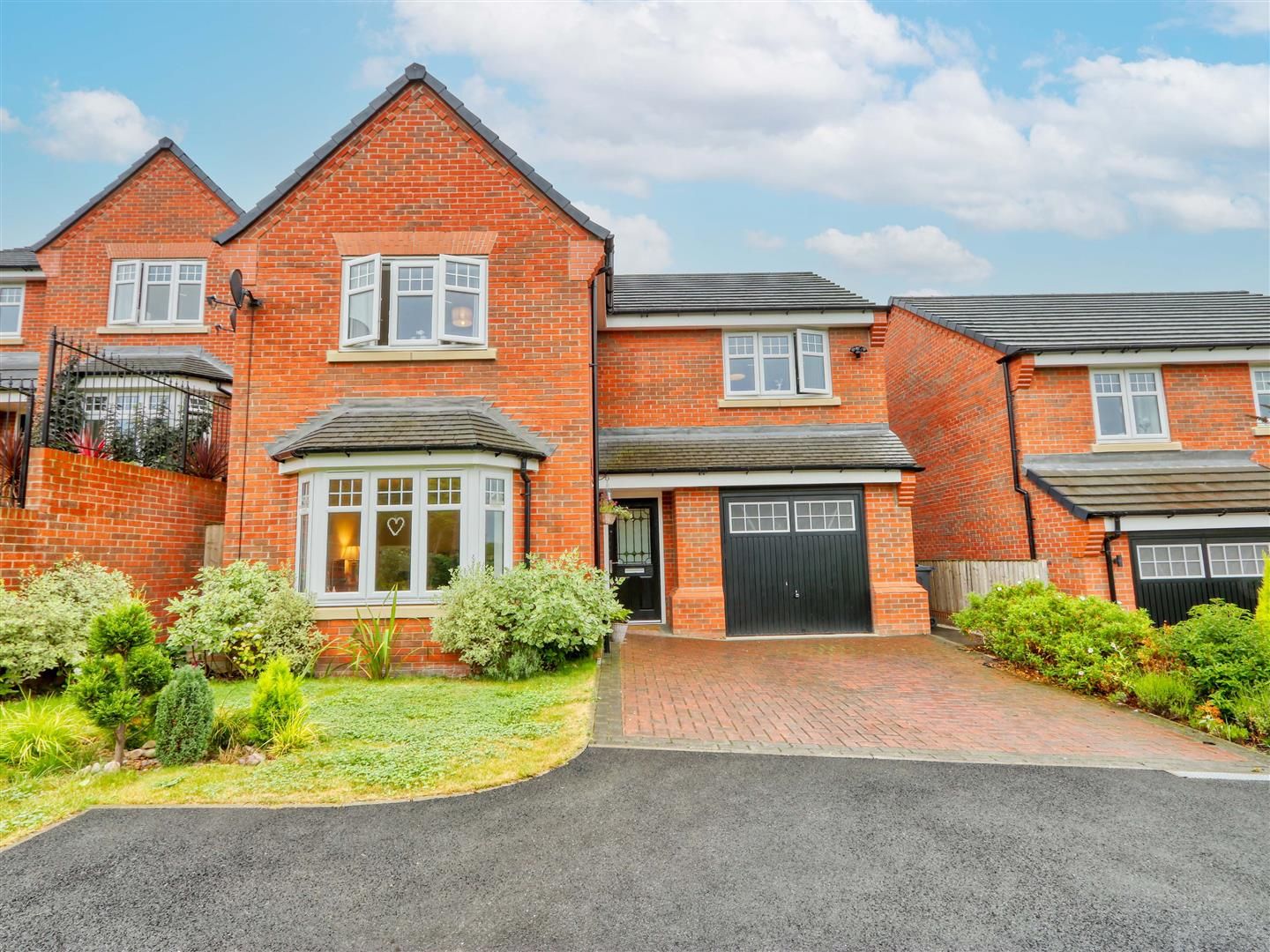 4 bed detached house for sale in Meadow Court, Grassmoor, Chesterfield