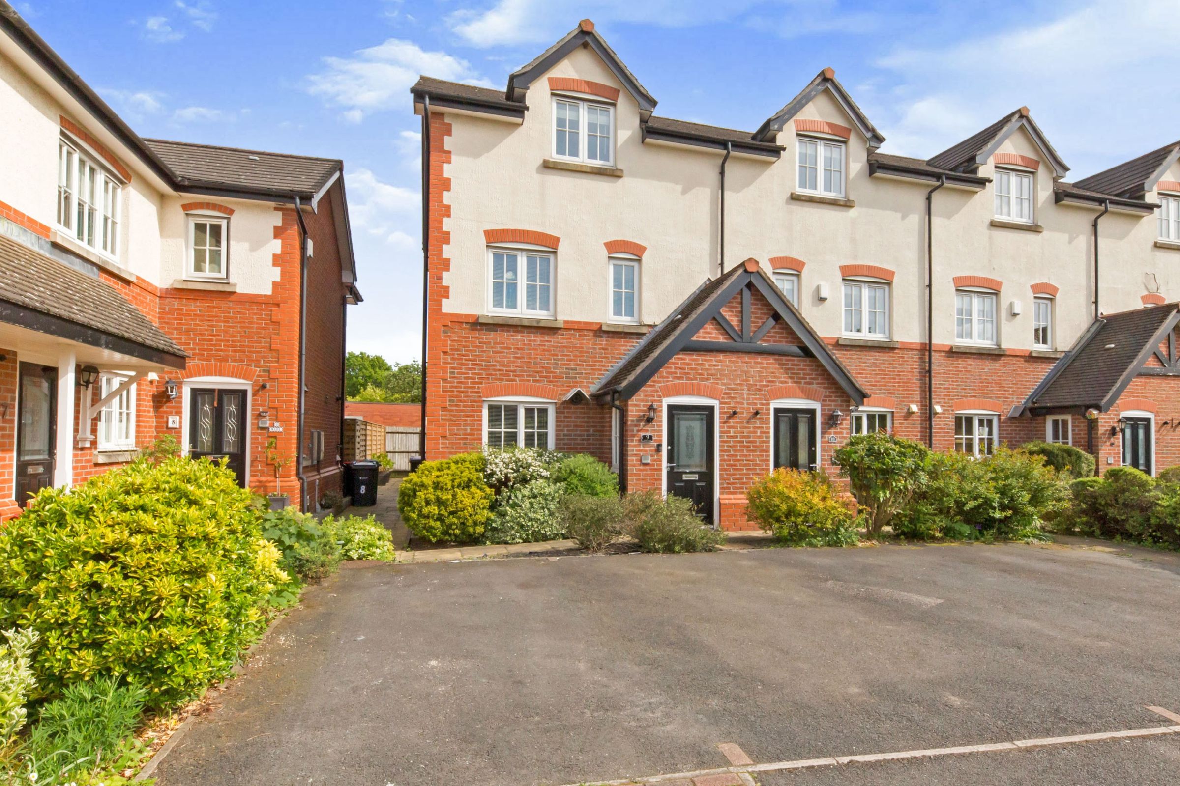 3 bed end terrace house for sale in Marl Close, Cuddington, Northwich