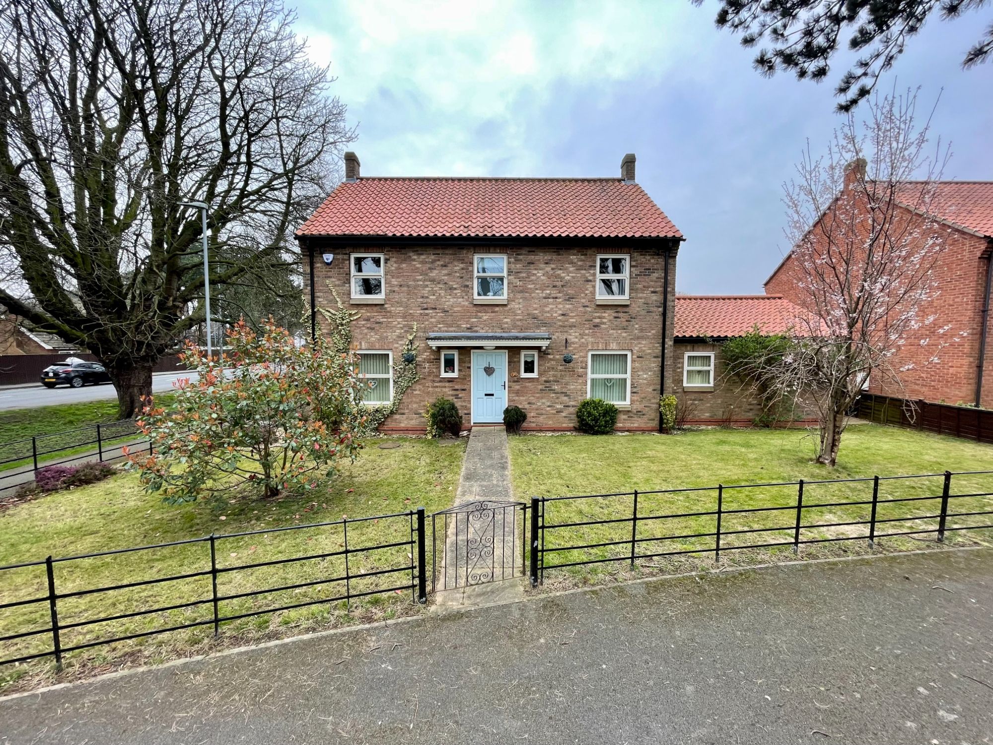 5 bed detached house for sale in Robin Walk, Great Coates, Grimsby DN37