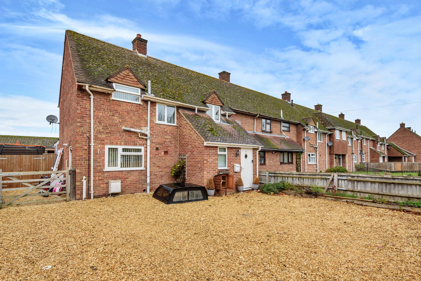 3 bed semidetached house for sale in St. Michaels Way, Steventon