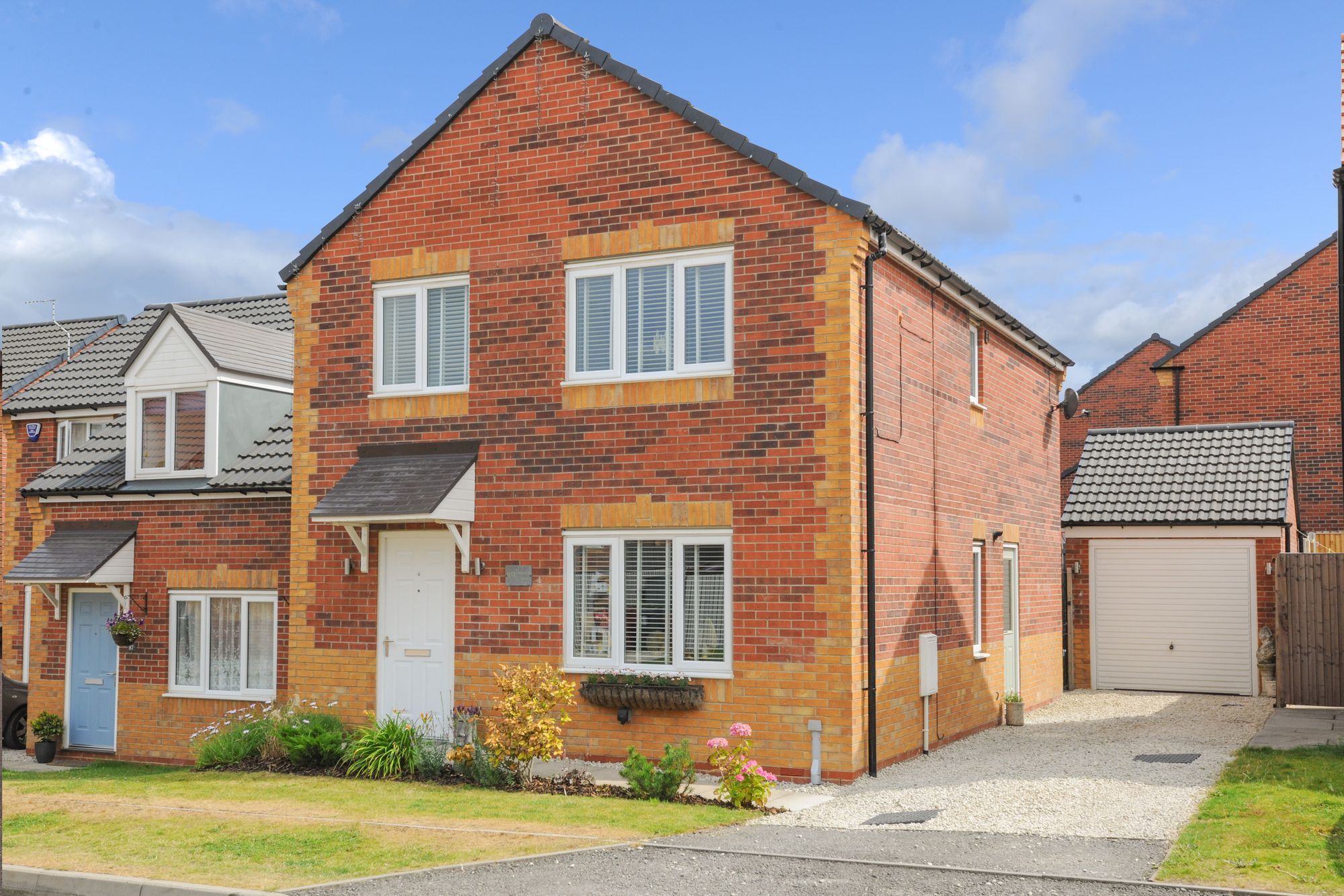 4 bed detached house for sale in Masefield Avenue, Holmewood S42 Zoopla