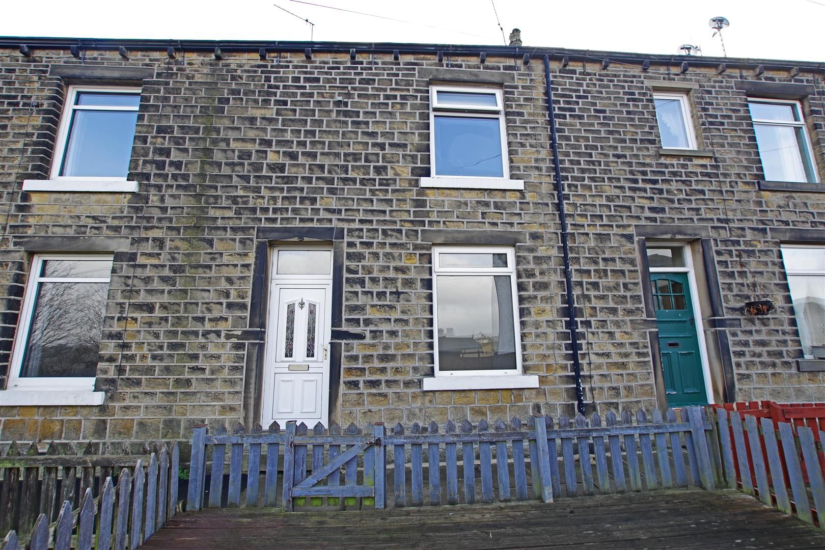 2 bed terraced house for sale in Woodside View, Greetland, Halifax HX4