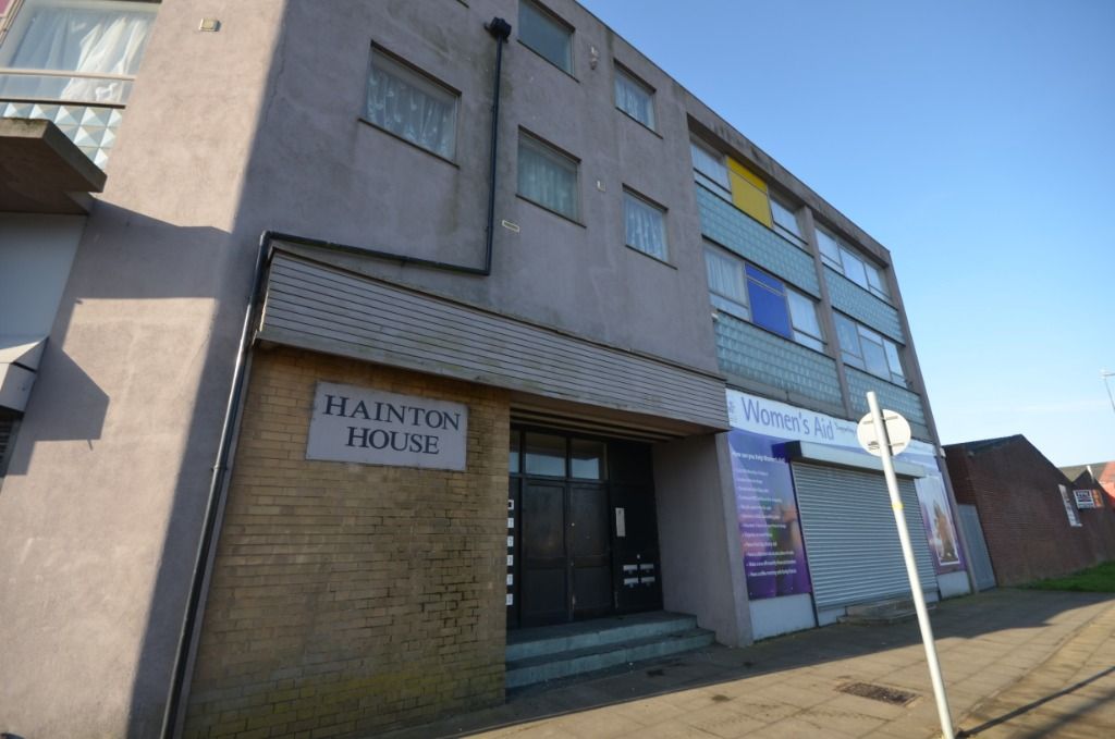 2 bed flat to rent in Hainton Square, Grimsby DN32 Zoopla