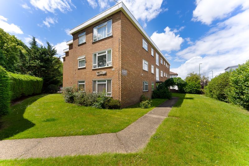 2 bed flat for sale in Brookfield Avenue, Sutton SM1 Zoopla