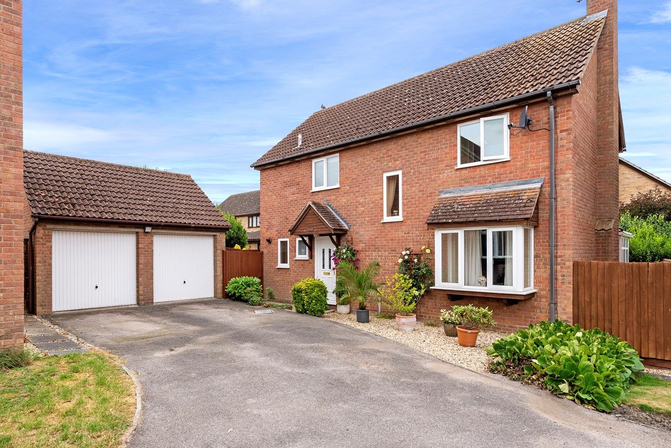 4 bed detached house for sale in St Davids Way, Sawtry, Huntingdon PE28