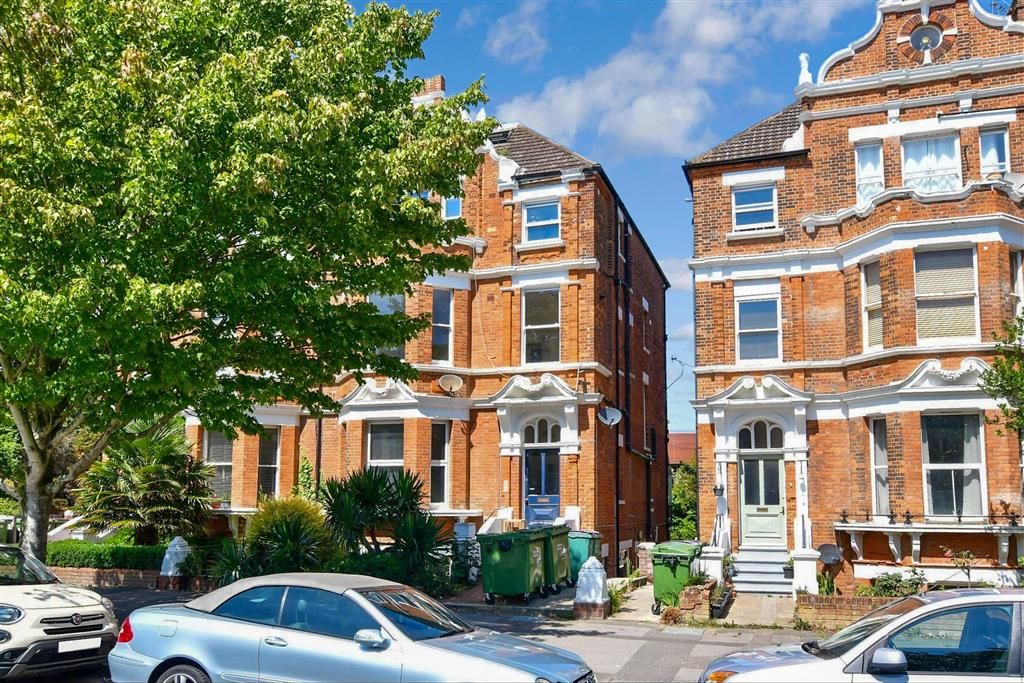2 bed flat for sale in Bouverie Road West, Folkestone, Kent CT20 Zoopla
