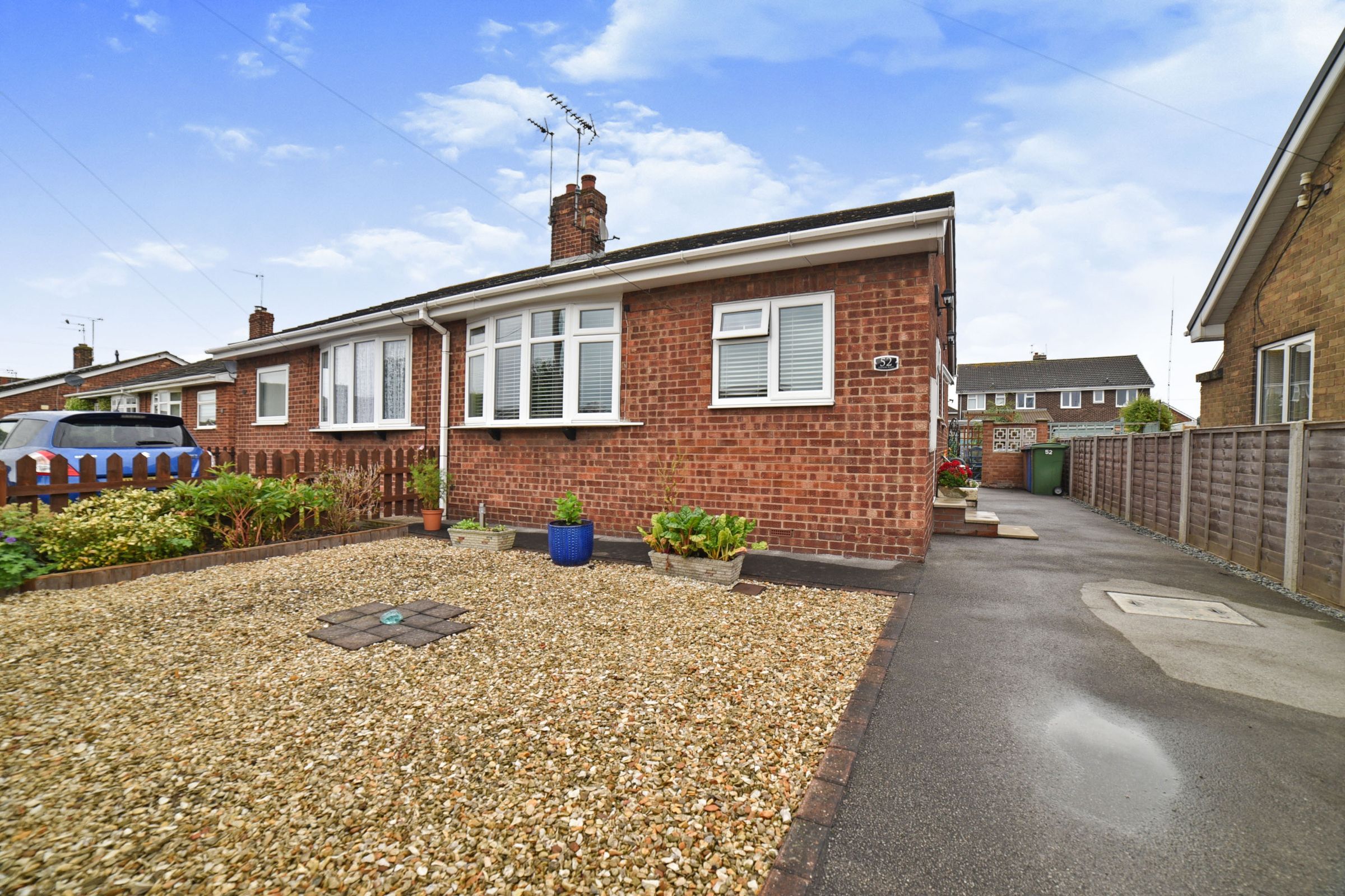 2 bed semidetached bungalow for sale in Station Road, Gilberdyke HU15