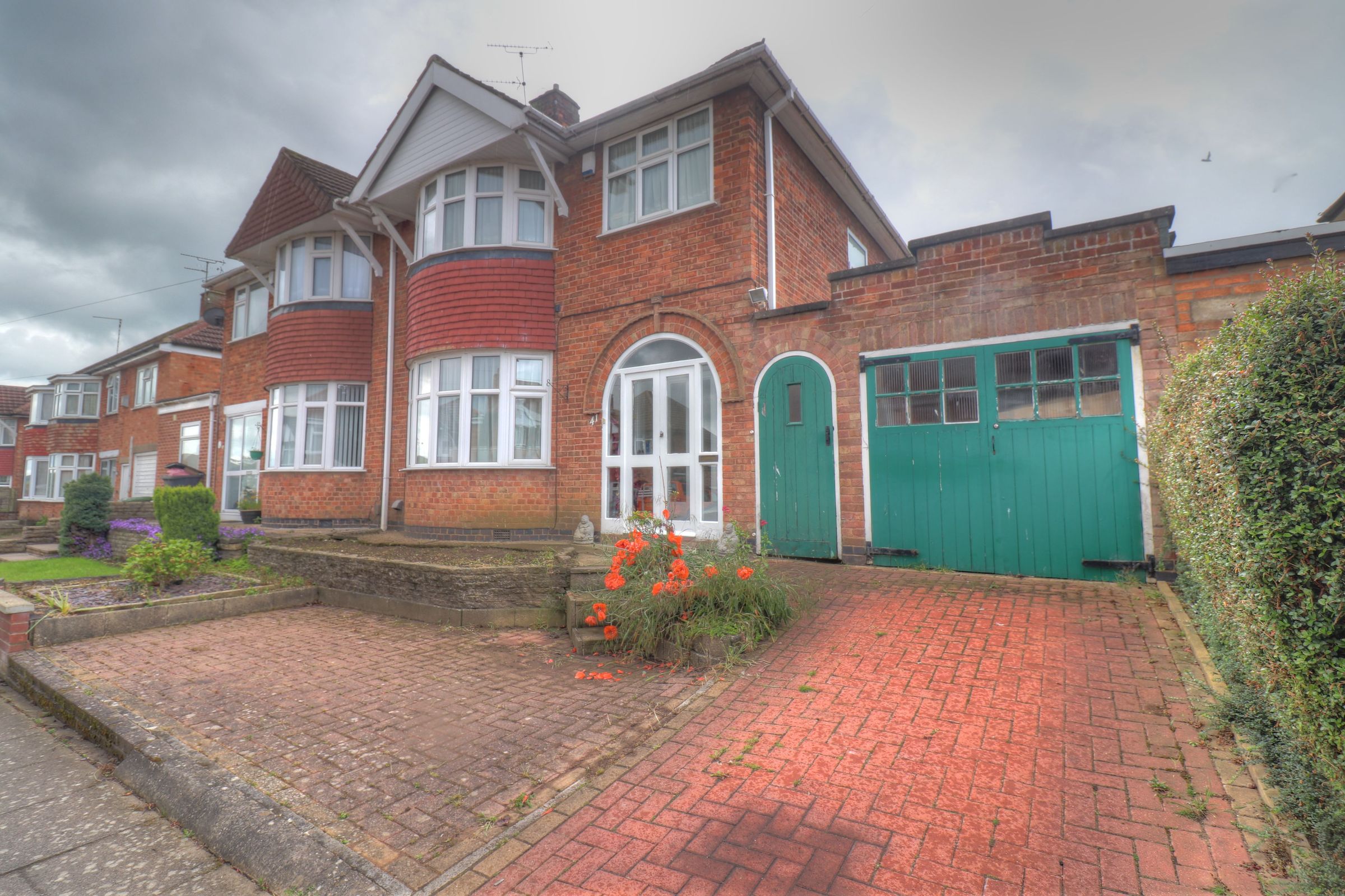 3 bed semidetached house for sale in Woodnewton Drive, Leicester LE5 Zoopla