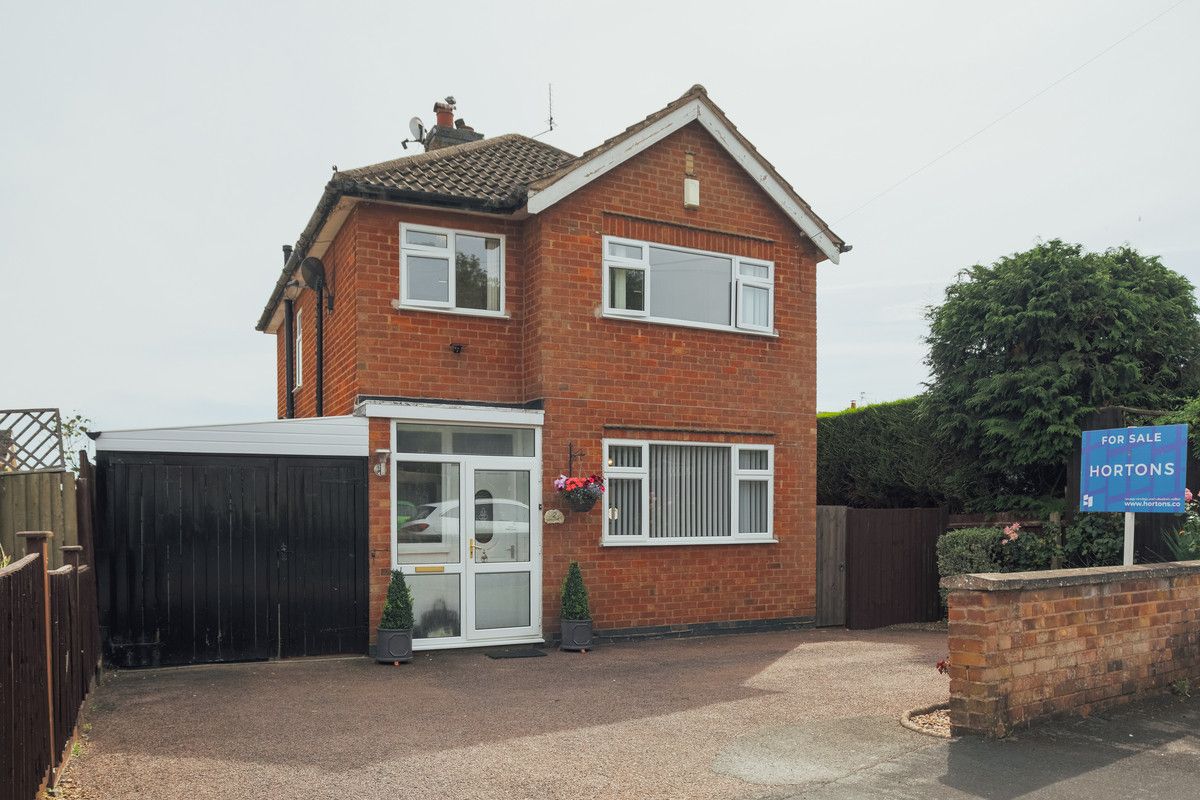 3 bed detached house for sale in Adlington Road, Oadby LE2 Zoopla