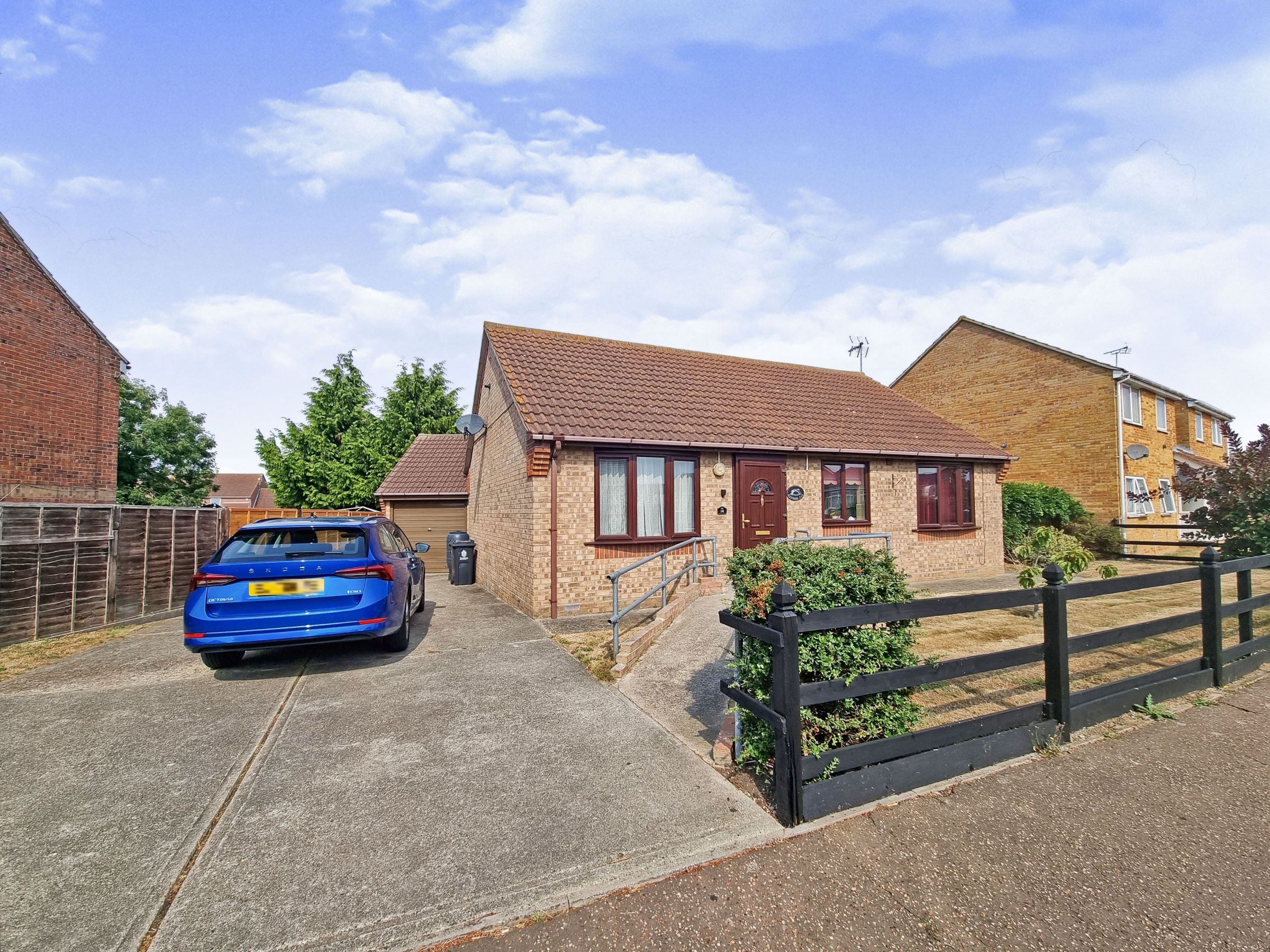 3 bed detached bungalow for sale in Forest Park Avenue, ClactonOnSea